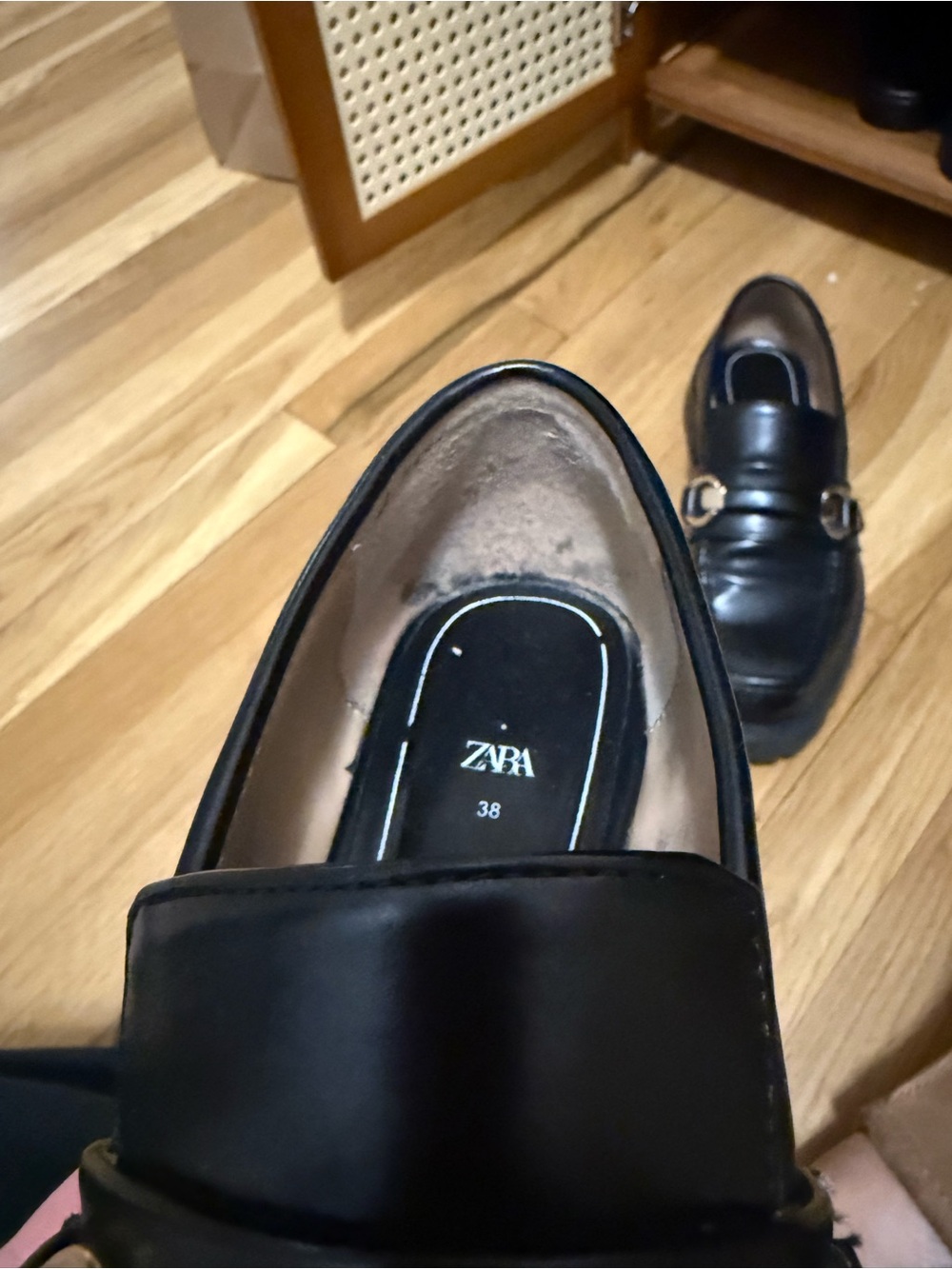 Zara women’s  Black Leather lug Loafers - Picture 3 of 4
